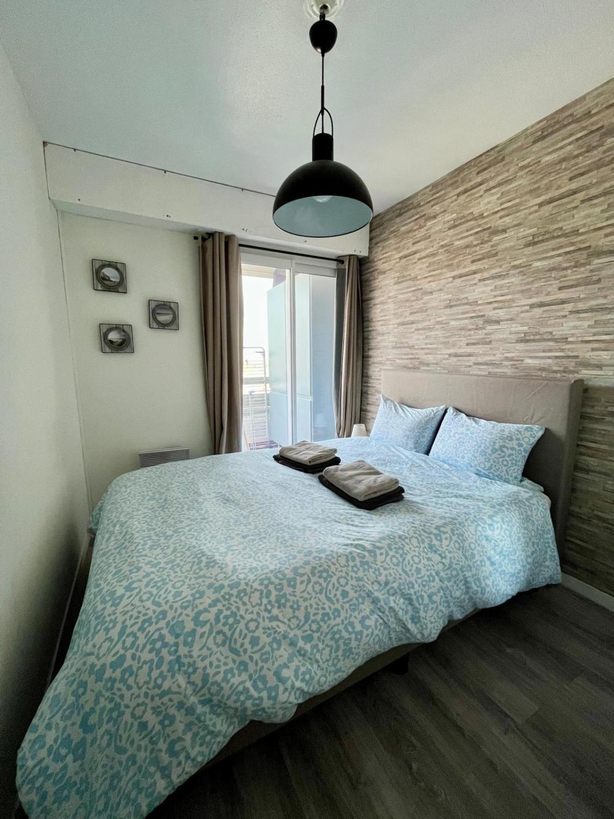 Appartement Vue Mer Et Marina, Loggia - Parking Курсёль-сюр-Мер Экстерьер фото