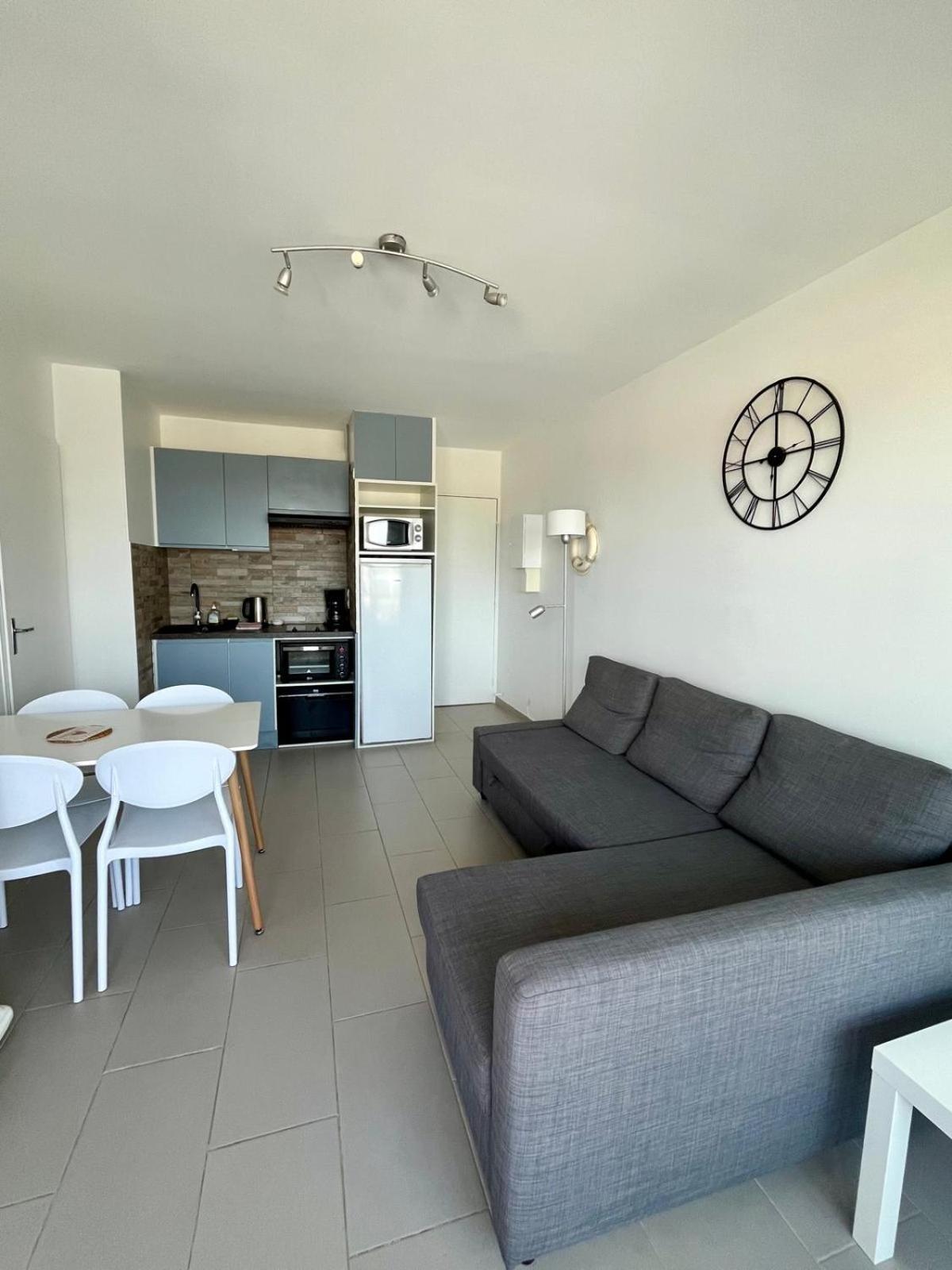 Appartement Vue Mer Et Marina, Loggia - Parking Курсёль-сюр-Мер Экстерьер фото