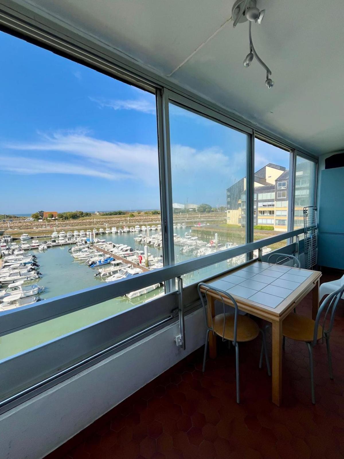 Appartement Vue Mer Et Marina, Loggia - Parking Курсёль-сюр-Мер Экстерьер фото
