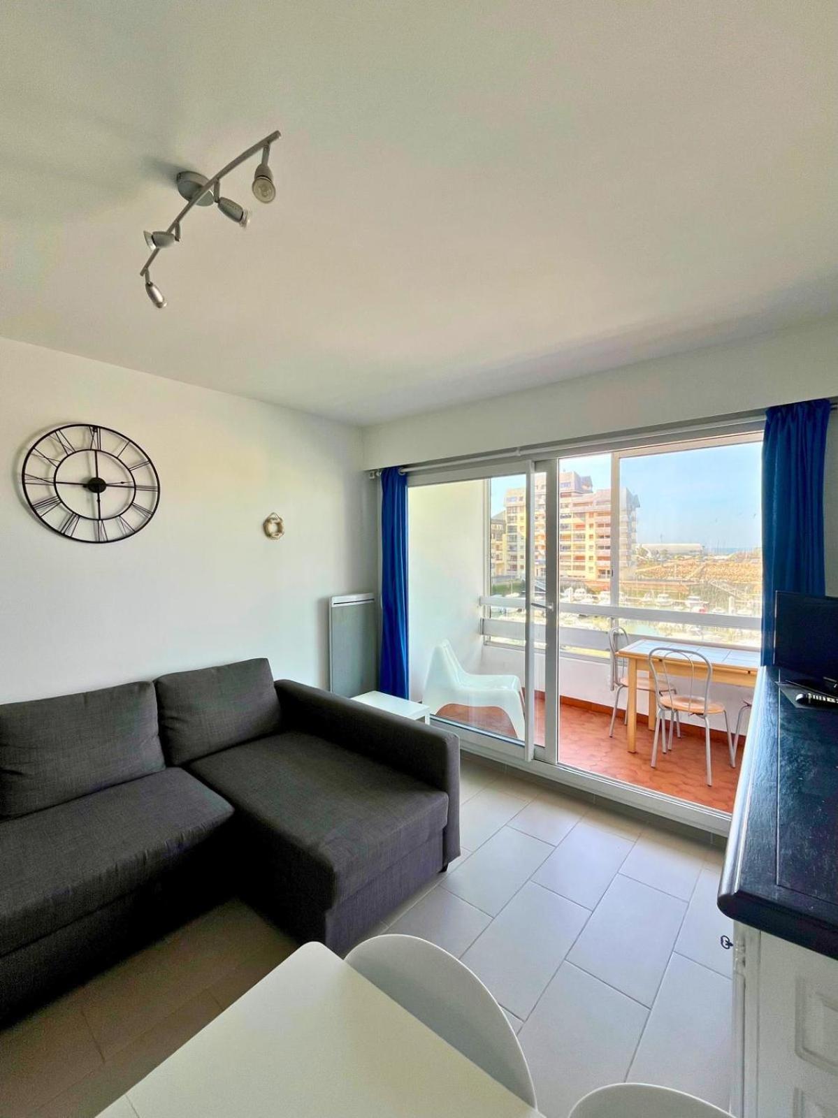 Appartement Vue Mer Et Marina, Loggia - Parking Курсёль-сюр-Мер Экстерьер фото