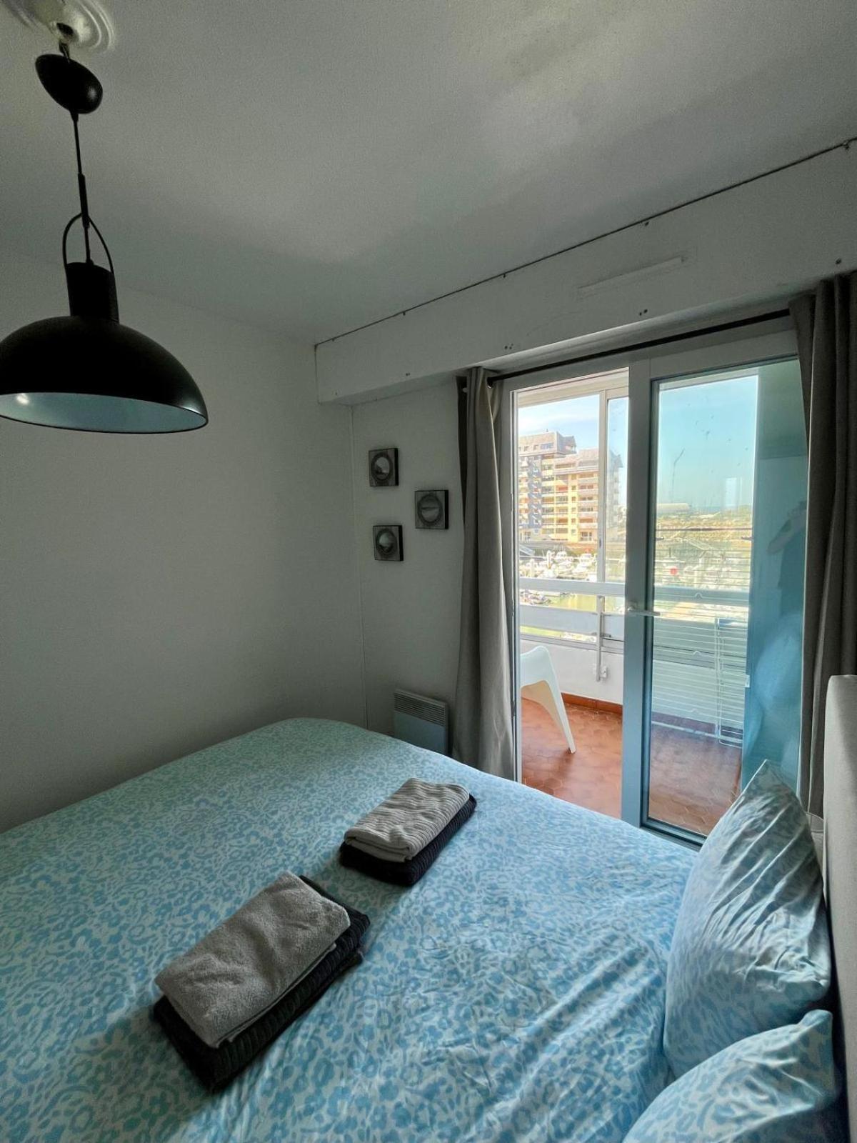 Appartement Vue Mer Et Marina, Loggia - Parking Курсёль-сюр-Мер Экстерьер фото